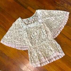 Vintage lace Flying Tomato top